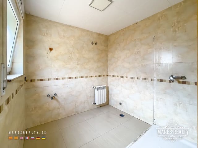 Chalet de 4 habitaciones en Serra Brava, Lloret de Mar en venta con piscina garaje - 392.000 € (Ref: 9146738)