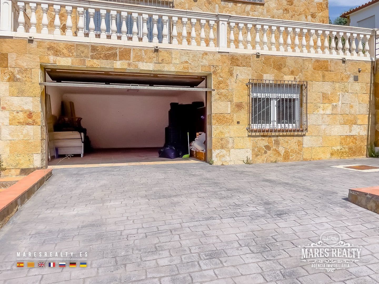 4 soveværelse Villa til salg i Lloret de Mar med swimmingpool garage - € 392.000 (Ref: 9146738)