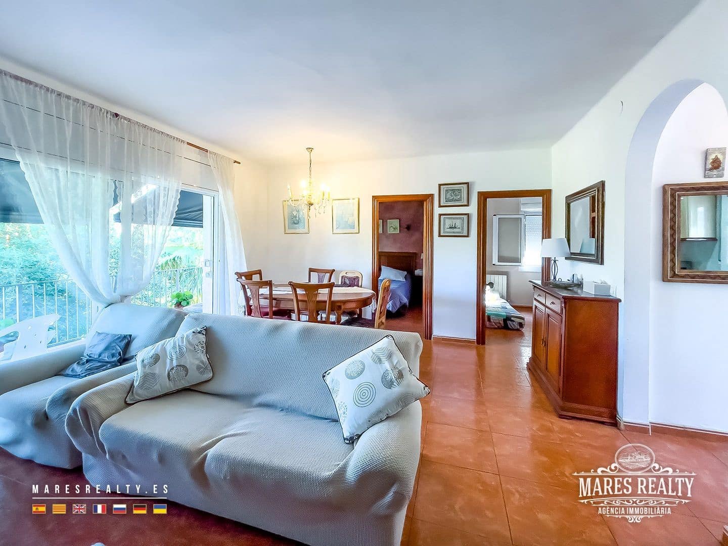 4 soveværelse Villa til salg i Lloret de Mar med swimmingpool garage - € 350.000 (Ref: 9153598)