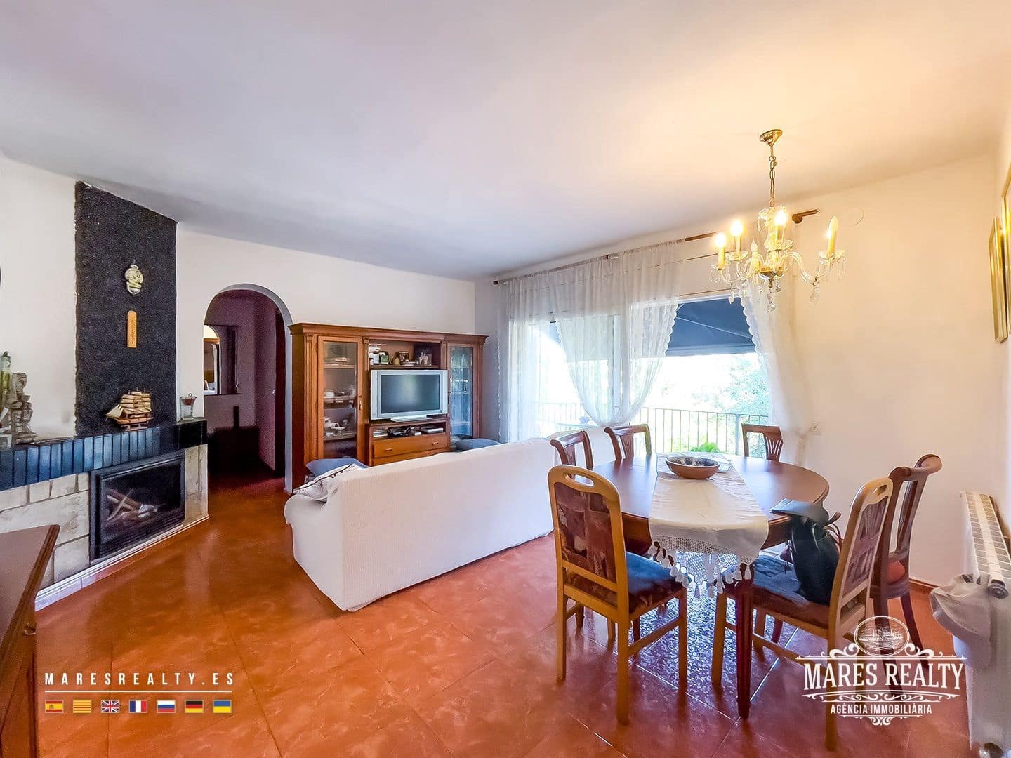 4 soveværelse Villa til salg i Lloret de Mar med swimmingpool garage - € 350.000 (Ref: 9153598)