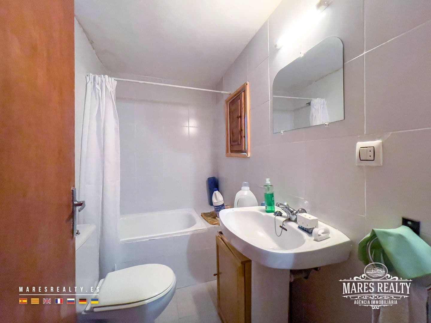 4 soveværelse Villa til salg i Lloret de Mar med swimmingpool garage - € 350.000 (Ref: 9153598)