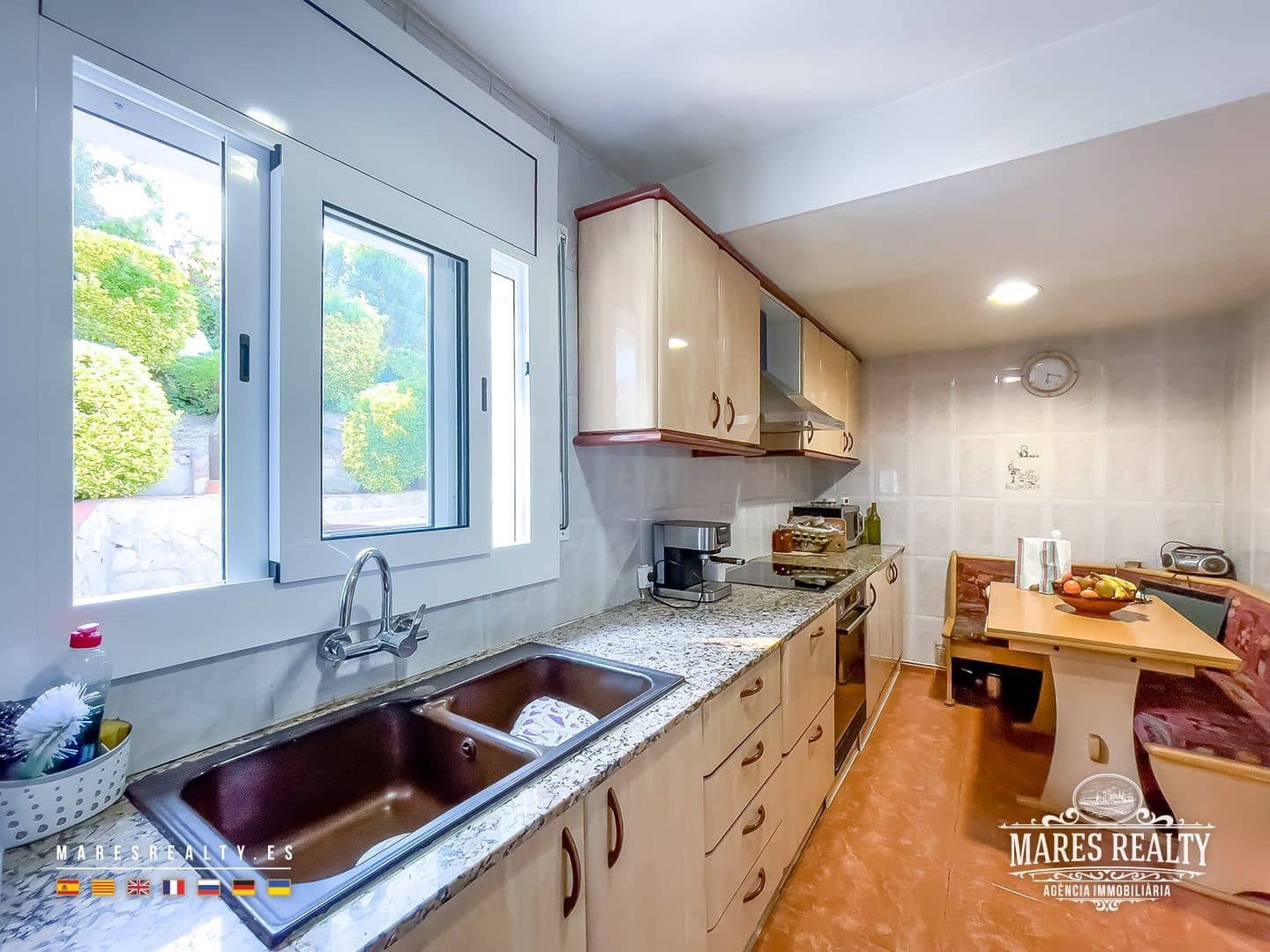 4 soveværelse Villa til salg i Lloret de Mar med swimmingpool garage - € 350.000 (Ref: 9153598)