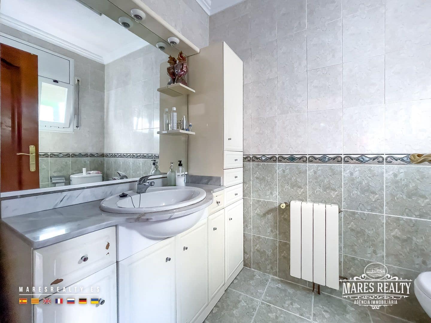 4 soveværelse Villa til salg i Lloret de Mar med swimmingpool garage - € 350.000 (Ref: 9153598)