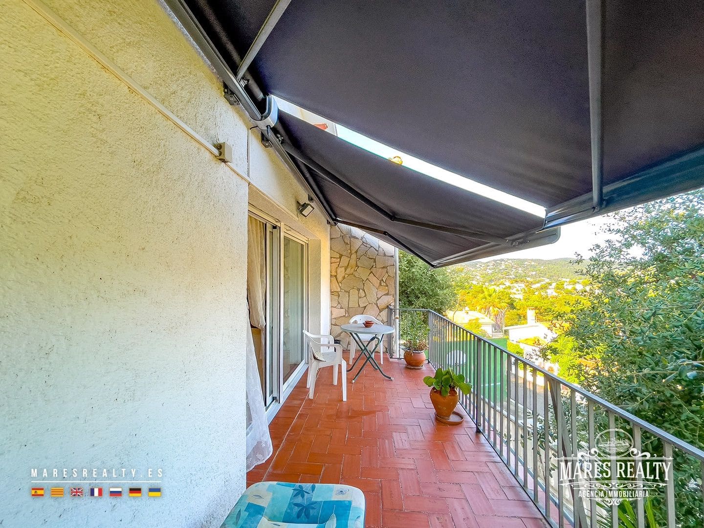 4 soveværelse Villa til salg i Lloret de Mar med swimmingpool garage - € 350.000 (Ref: 9153598)