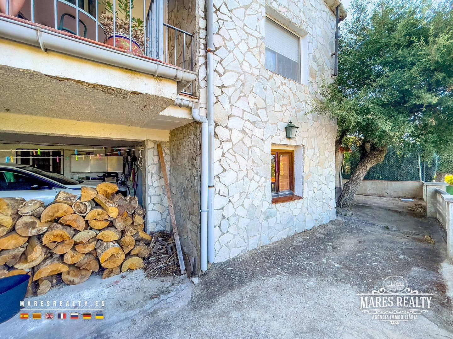 4 soveværelse Villa til salg i Lloret de Mar med swimmingpool garage - € 350.000 (Ref: 9153598)