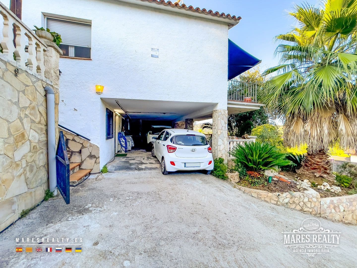 4 soveværelse Villa til salg i Lloret de Mar med swimmingpool garage - € 350.000 (Ref: 9153598)