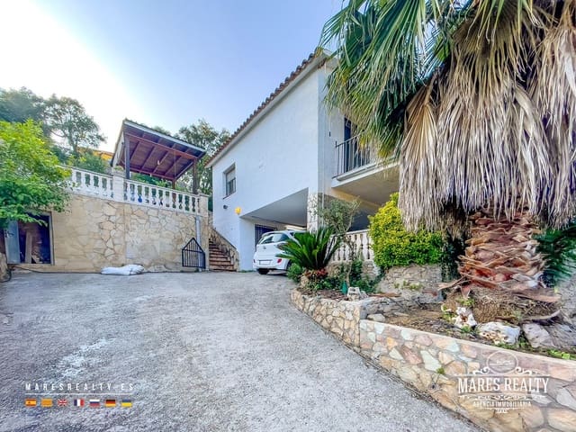 4 camera da letto Villa in vendita in Lloret de Mar con piscina garage - 350.000 € (Rif: 9153598)