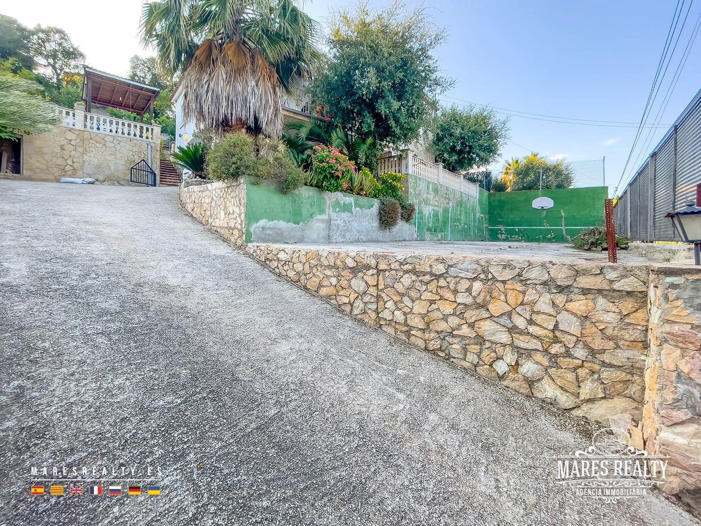 4 soveværelse Villa til salg i Lloret de Mar med swimmingpool garage - € 350.000 (Ref: 9153598)