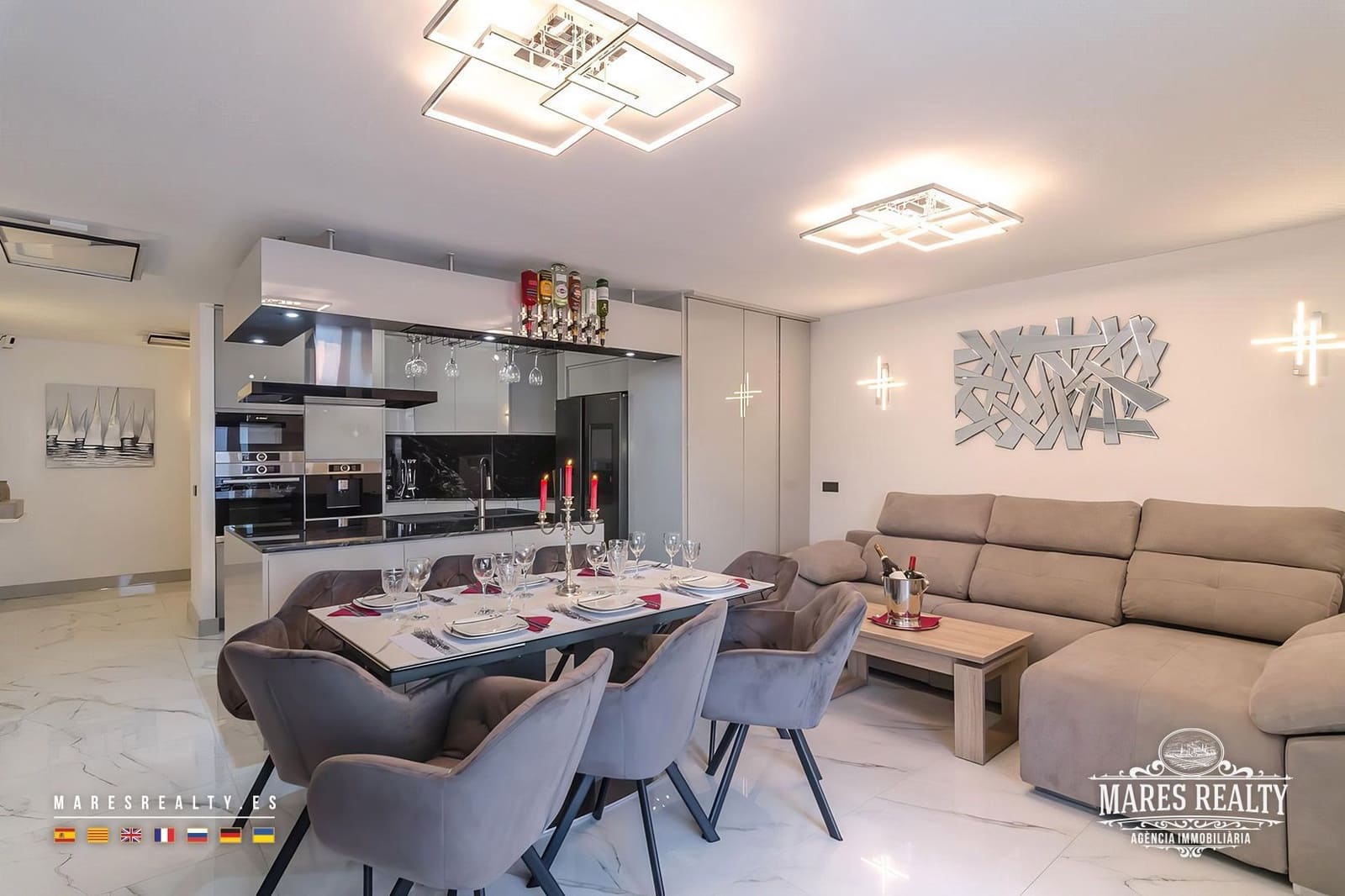 2 bedroom Flat for sale in Lloret de Mar - € 247,000 (Ref: 9160777)