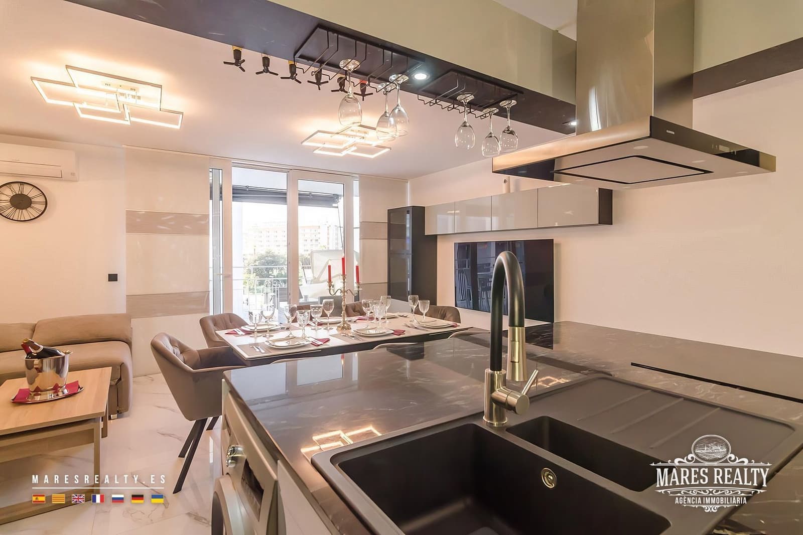 2 bedroom Flat for sale in Lloret de Mar - € 247,000 (Ref: 9160777)