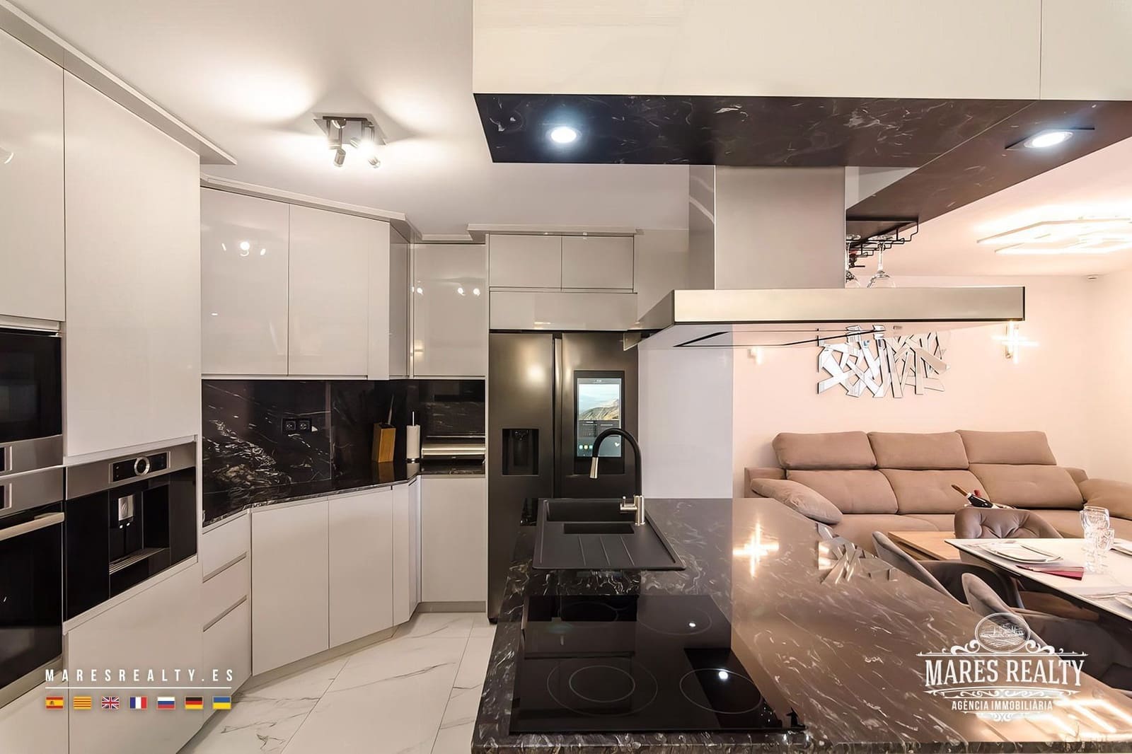 2 bedroom Flat for sale in Lloret de Mar - € 247,000 (Ref: 9160777)