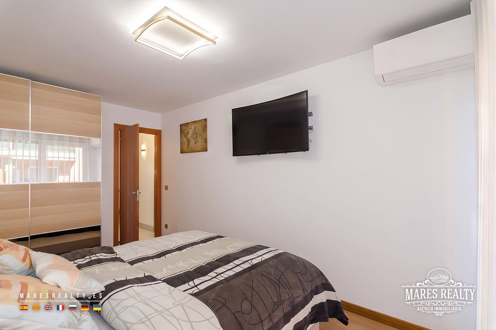 2 bedroom Flat for sale in Lloret de Mar - € 247,000 (Ref: 9160777)