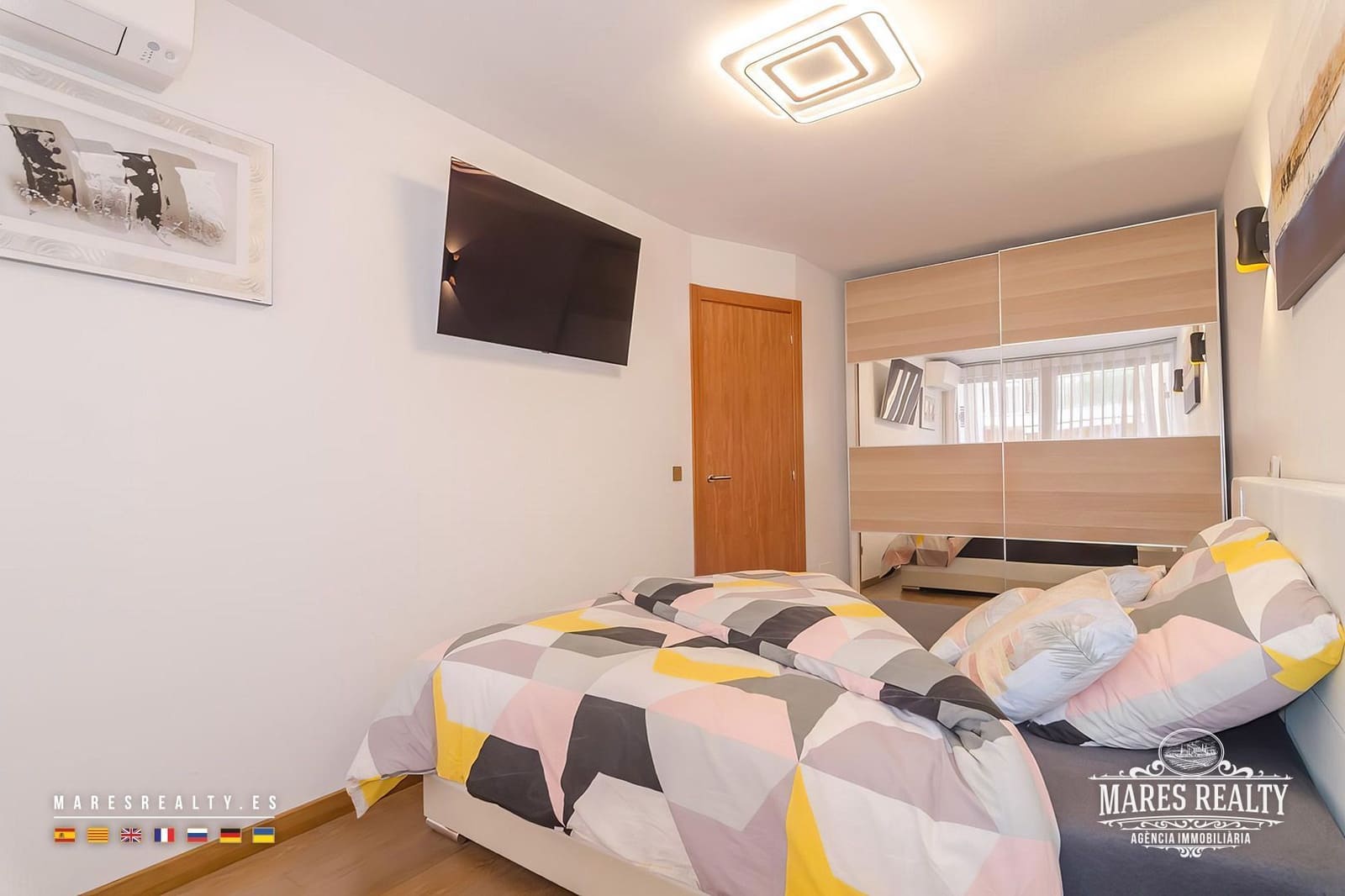 2 bedroom Flat for sale in Lloret de Mar - € 247,000 (Ref: 9160777)