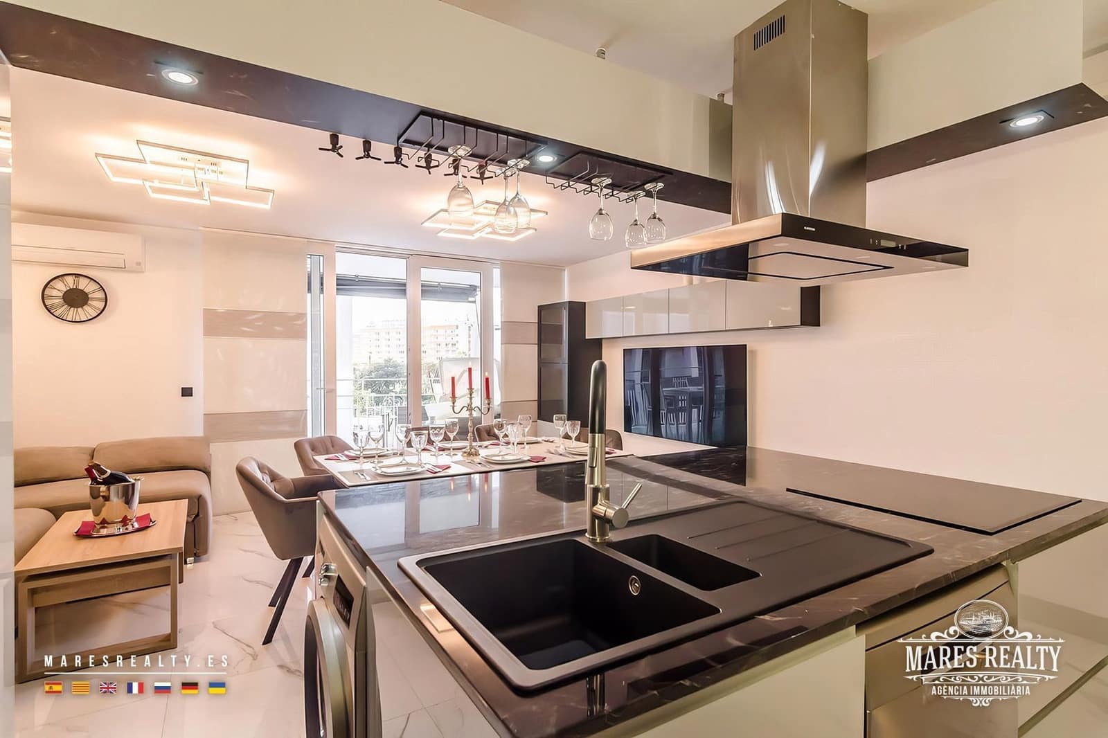 2 bedroom Flat for sale in Lloret de Mar - € 247,000 (Ref: 9160777)