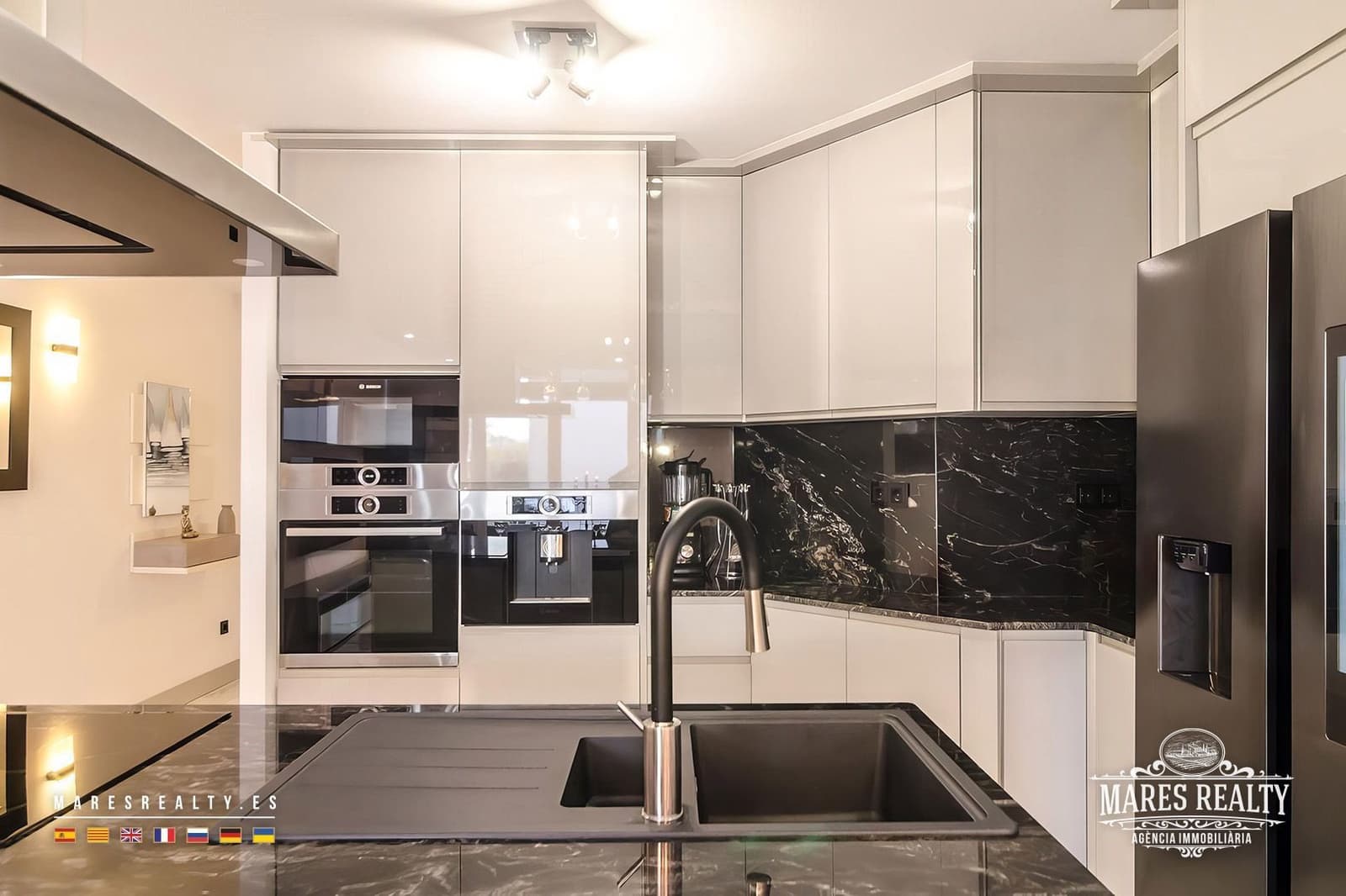 2 bedroom Flat for sale in Lloret de Mar - € 247,000 (Ref: 9160777)