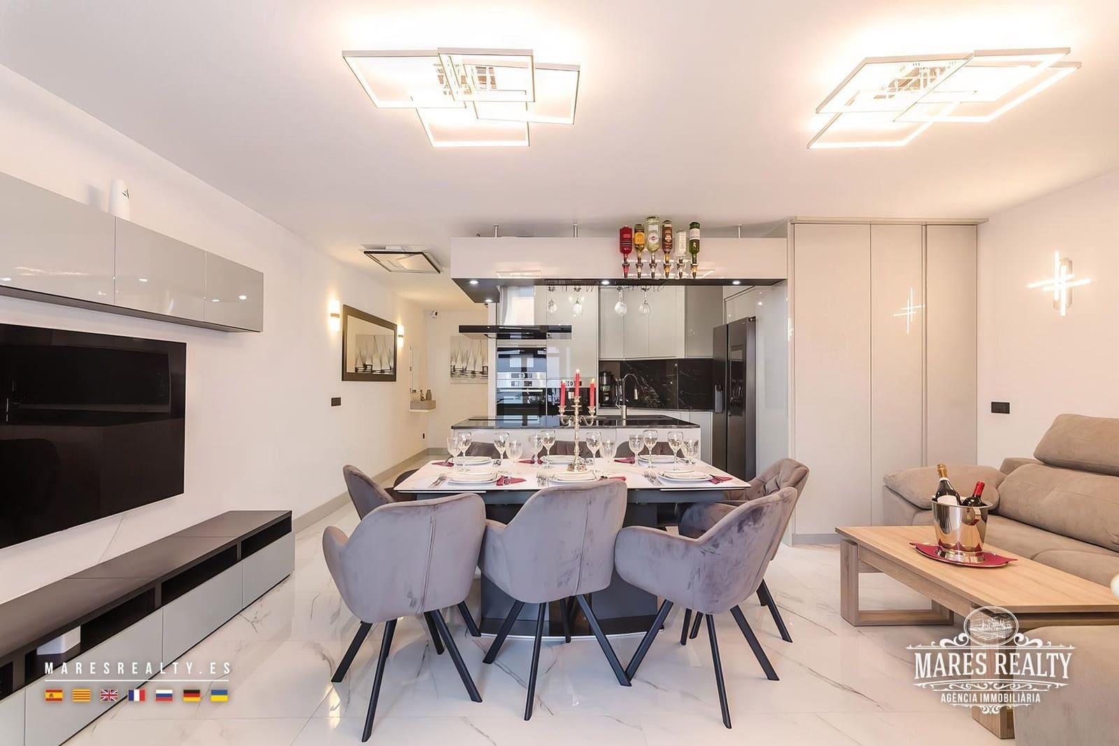 2 bedroom Flat for sale in Lloret de Mar - € 247,000 (Ref: 9160777)