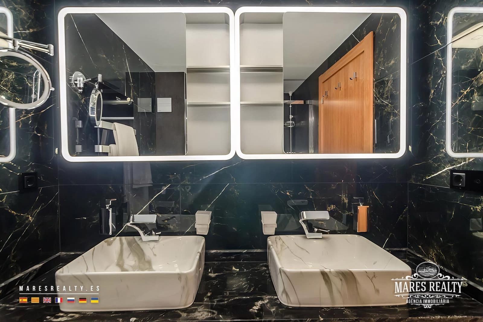 2 bedroom Flat for sale in Lloret de Mar - € 247,000 (Ref: 9160777)