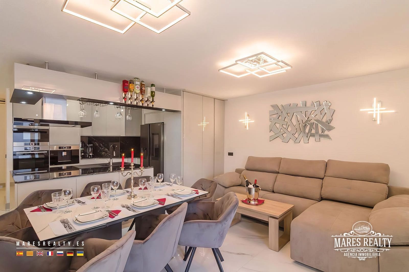 2 bedroom Flat for sale in Lloret de Mar - € 247,000 (Ref: 9160777)