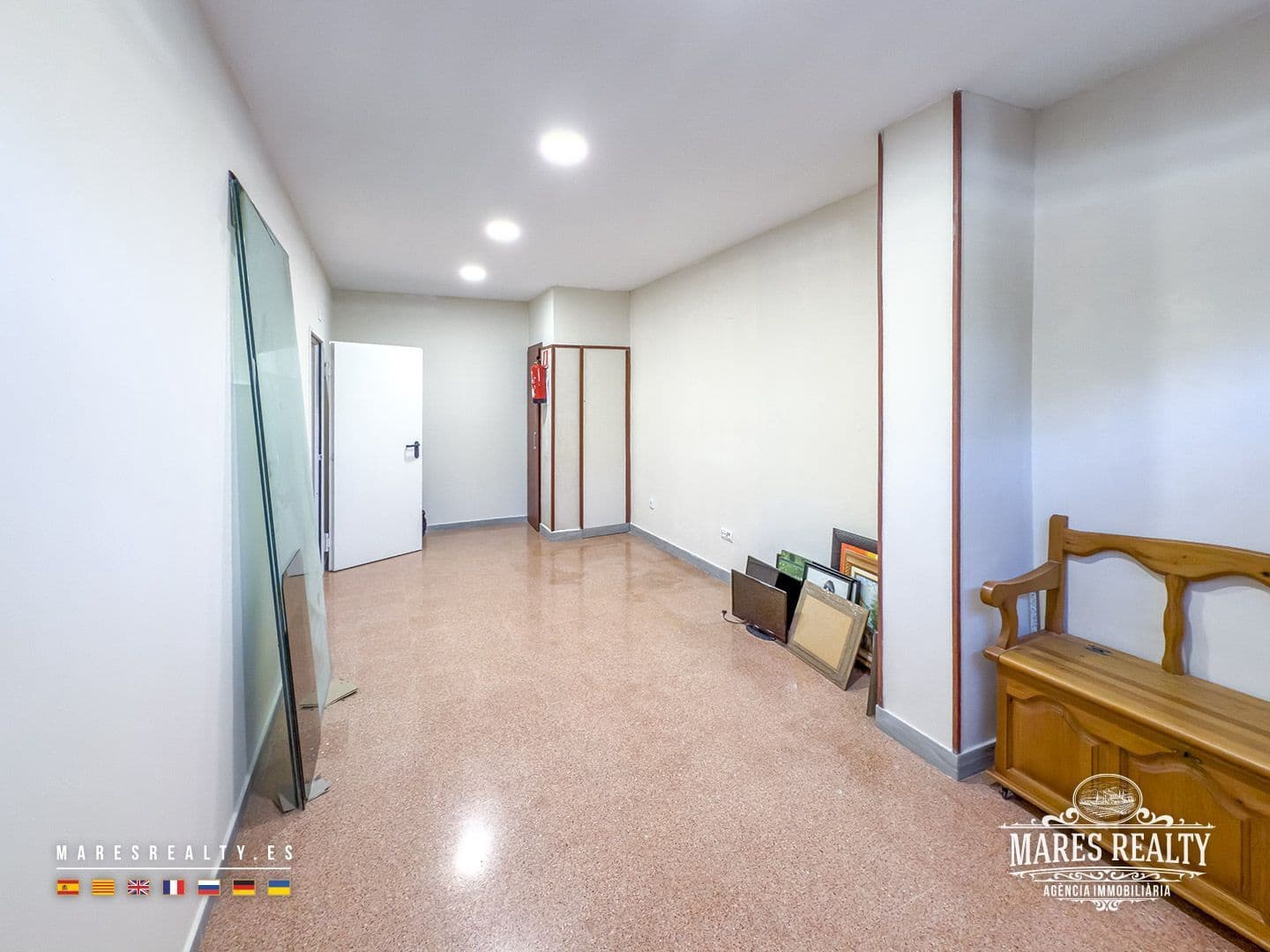 2 bedroom Flat for sale in Lloret de Mar with garage - € 250,000 (Ref: 9183267)