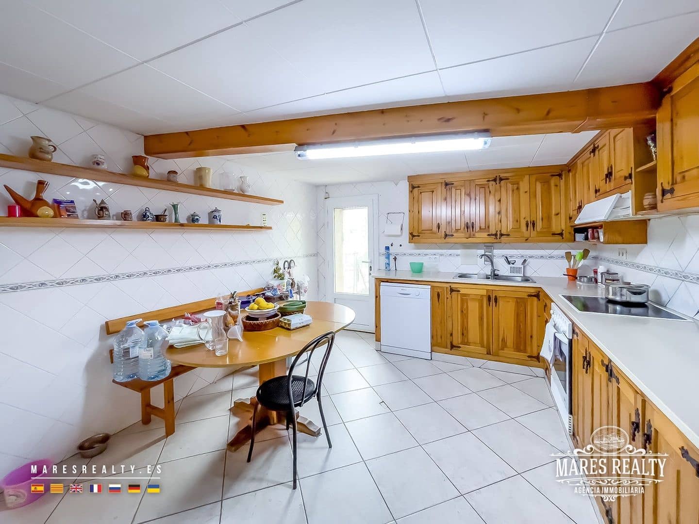 10 slaapkamer Villa te koop in Sils met zwembad garage - € 245.000 (Ref: 9186643)