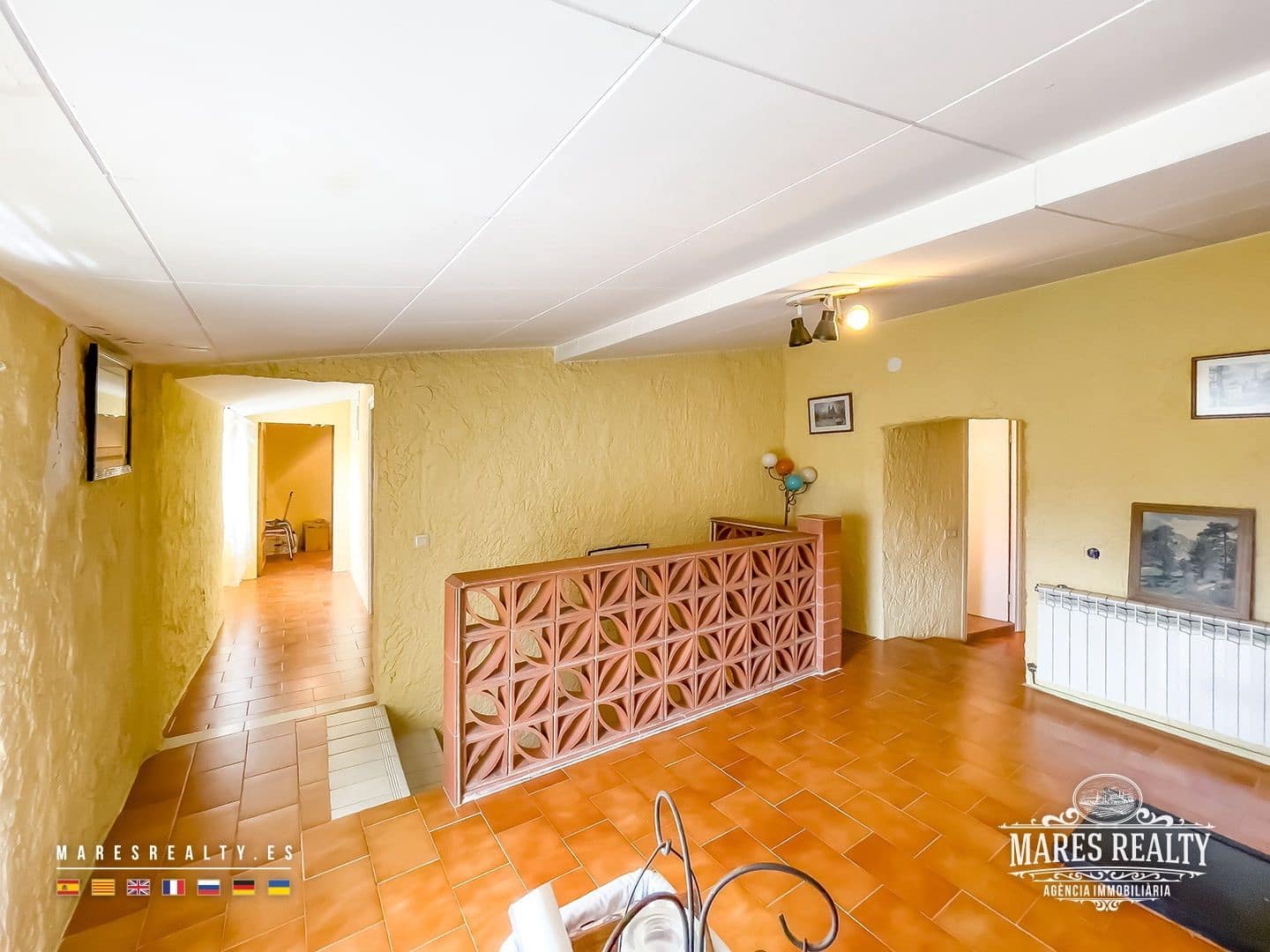 10 slaapkamer Villa te koop in Sils met zwembad garage - € 245.000 (Ref: 9186643)