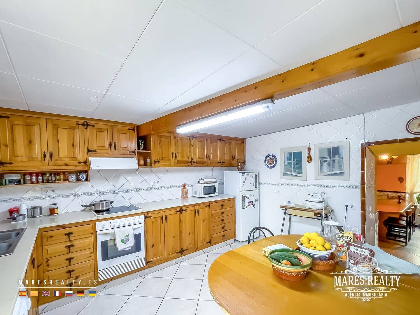 10 slaapkamer Villa te koop in Sils met zwembad garage - € 245.000 (Ref: 9186643)