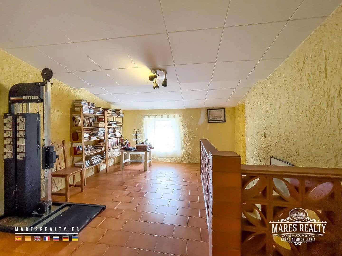 10 slaapkamer Villa te koop in Sils met zwembad garage - € 245.000 (Ref: 9186643)