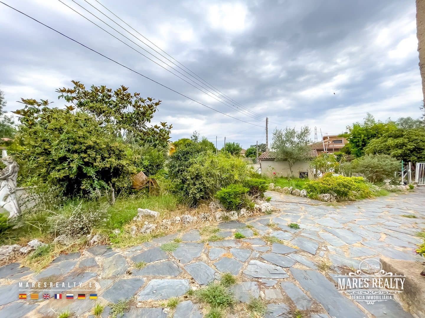 10 slaapkamer Villa te koop in Sils met zwembad garage - € 245.000 (Ref: 9186643)