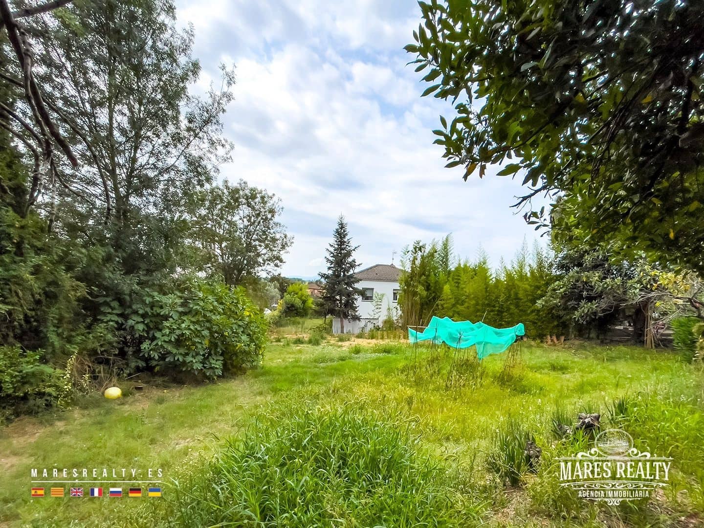 10 slaapkamer Villa te koop in Sils met zwembad garage - € 245.000 (Ref: 9186643)