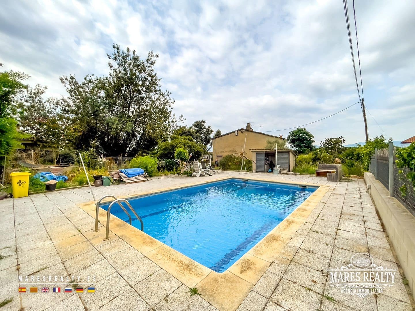 10 slaapkamer Villa te koop in Sils met zwembad garage - € 245.000 (Ref: 9186643)