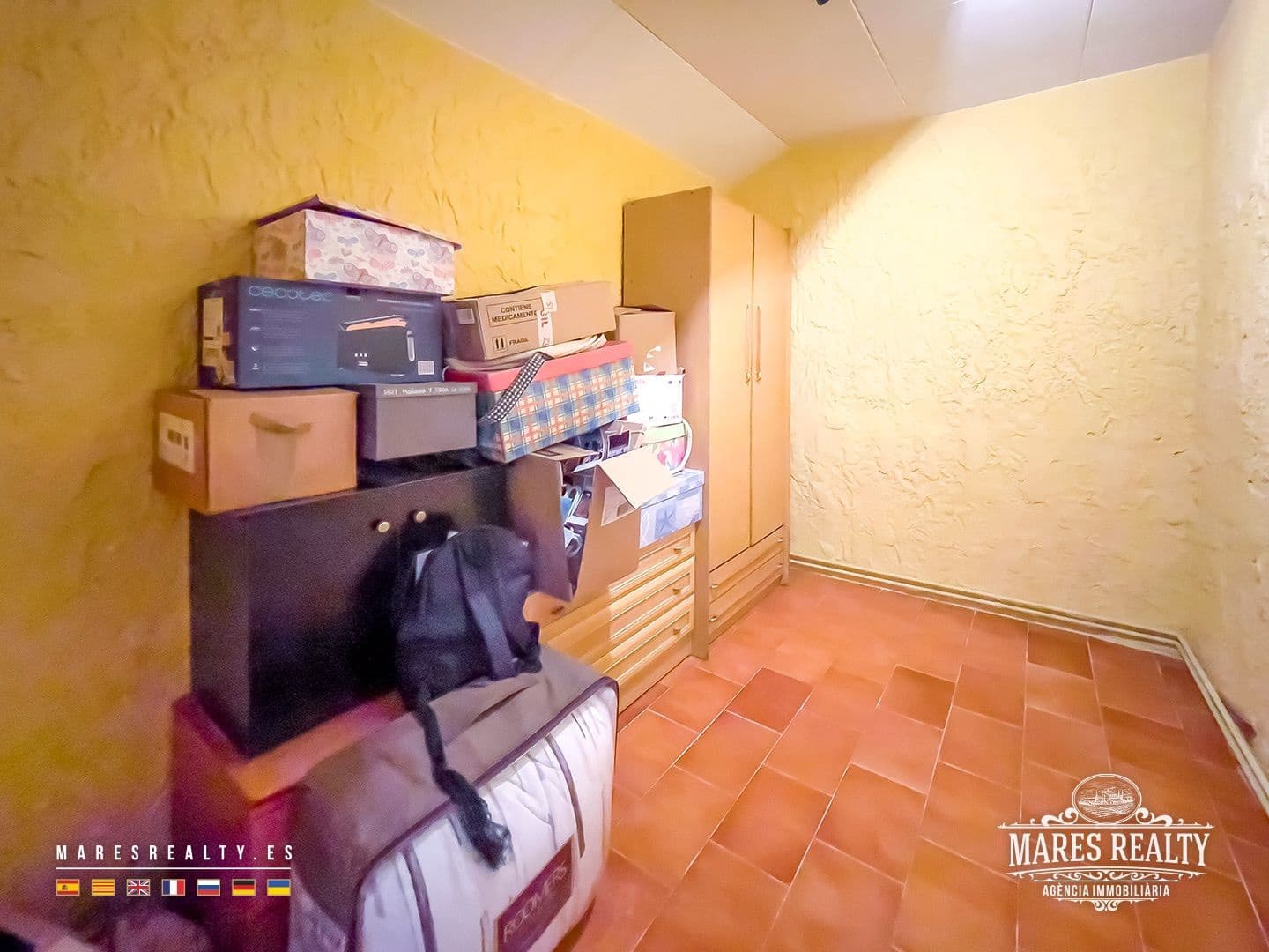 10 slaapkamer Villa te koop in Sils met zwembad garage - € 245.000 (Ref: 9186643)