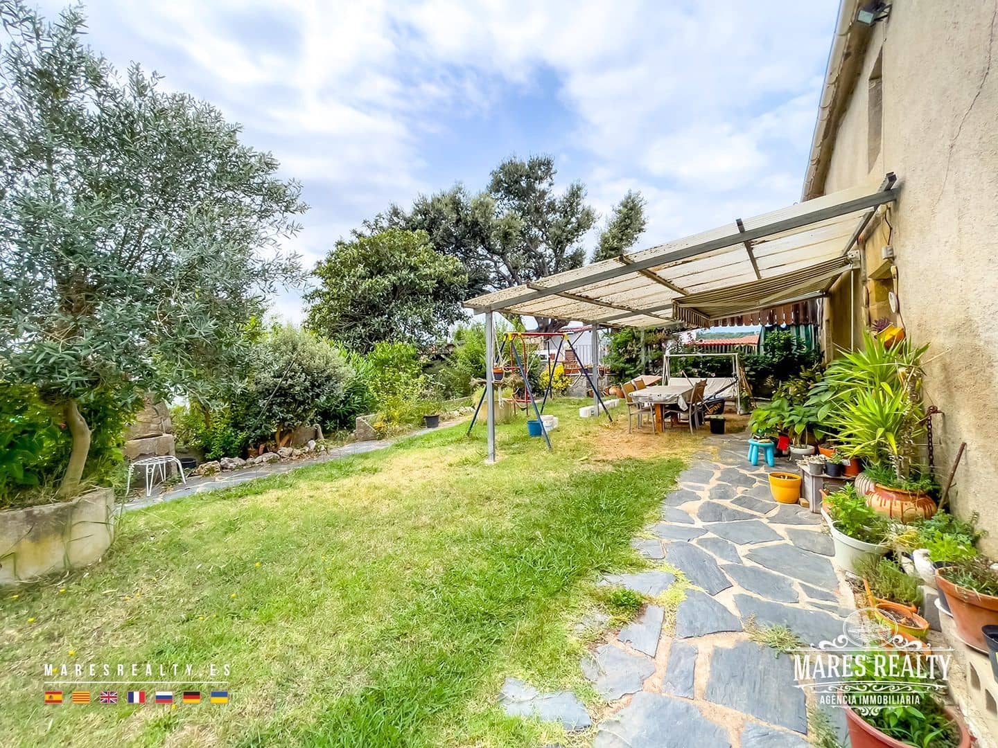 10 slaapkamer Villa te koop in Sils met zwembad garage - € 245.000 (Ref: 9186643)