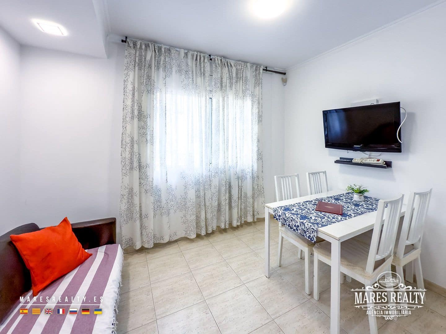 2 bedroom Flat for sale in Lloret de Mar - € 210,000 (Ref: 9242679)