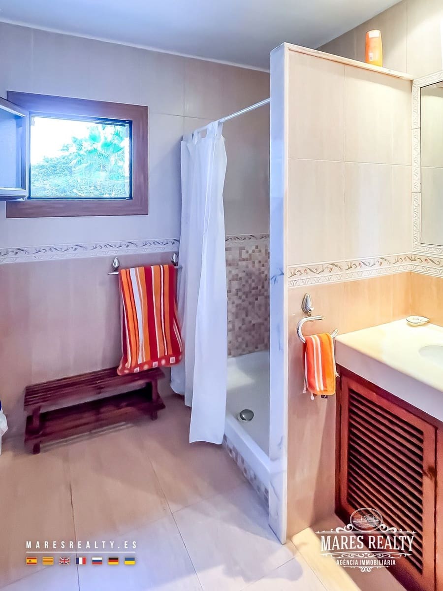 7 sypialnia Willa na sprzedaż w Lloret de Mar z basenem garażem - 695 000 € (Ref: 9256731)