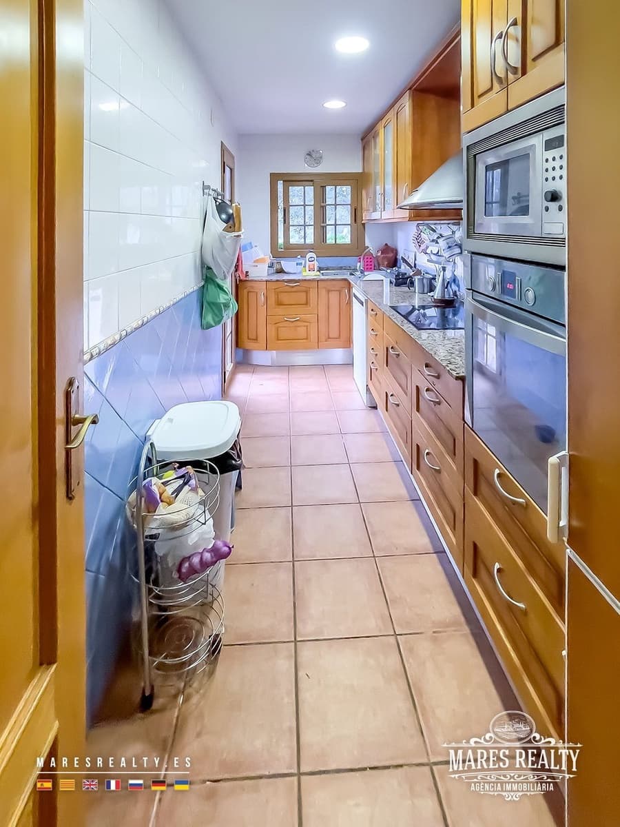 7 sypialnia Willa na sprzedaż w Lloret de Mar z basenem garażem - 695 000 € (Ref: 9256731)