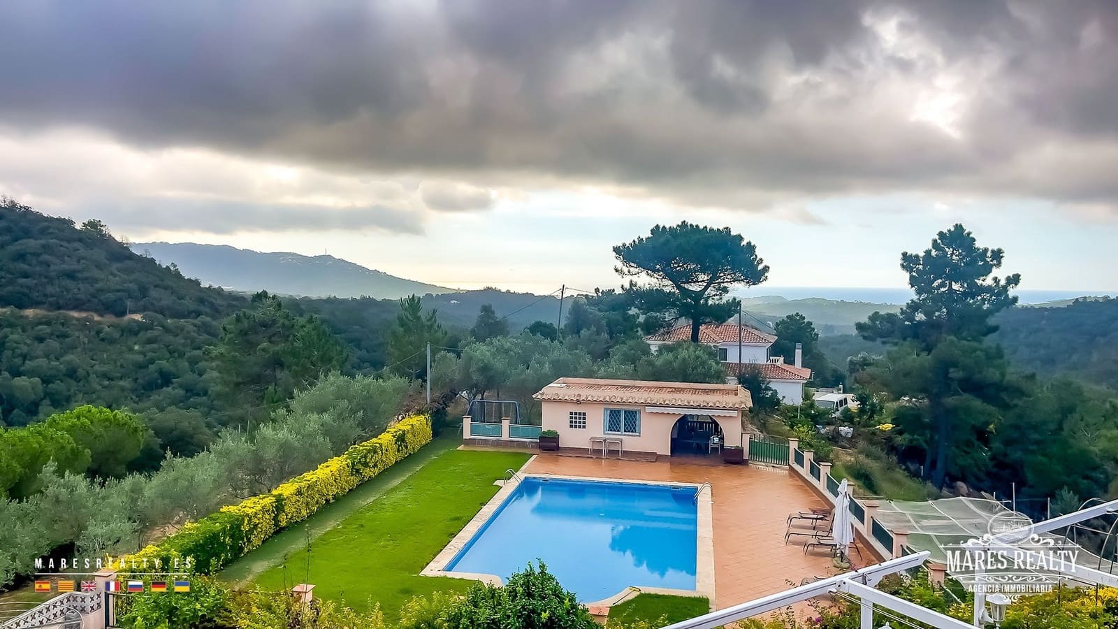 7 sypialnia Willa na sprzedaż w Lloret de Mar z basenem garażem - 695 000 € (Ref: 9256731)