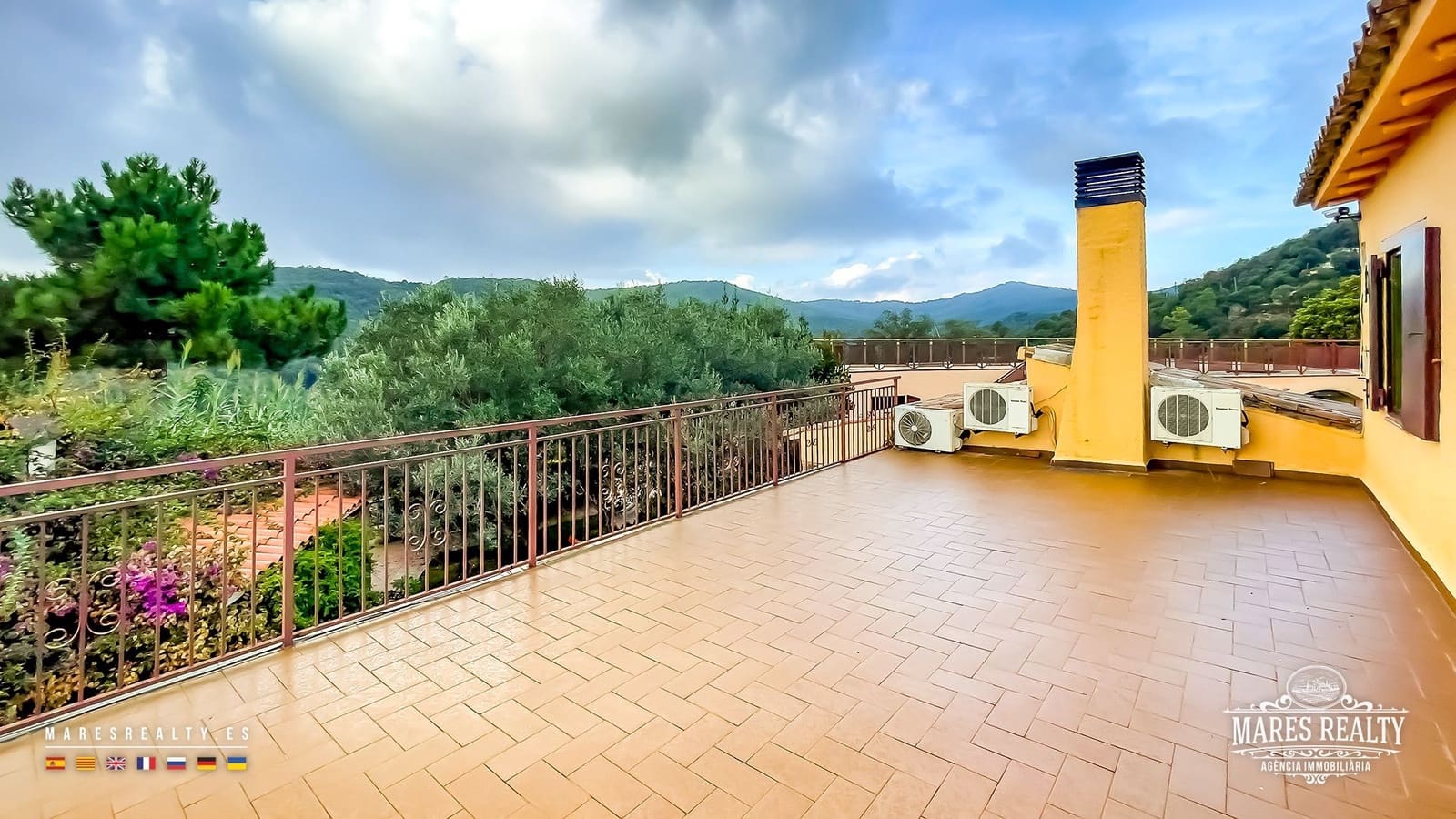 7 sypialnia Willa na sprzedaż w Lloret de Mar z basenem garażem - 695 000 € (Ref: 9256731)