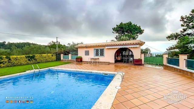 7 bedroom Villa for sale in Lloret de Mar with pool garage - € 695,000 (Ref: 9256731)