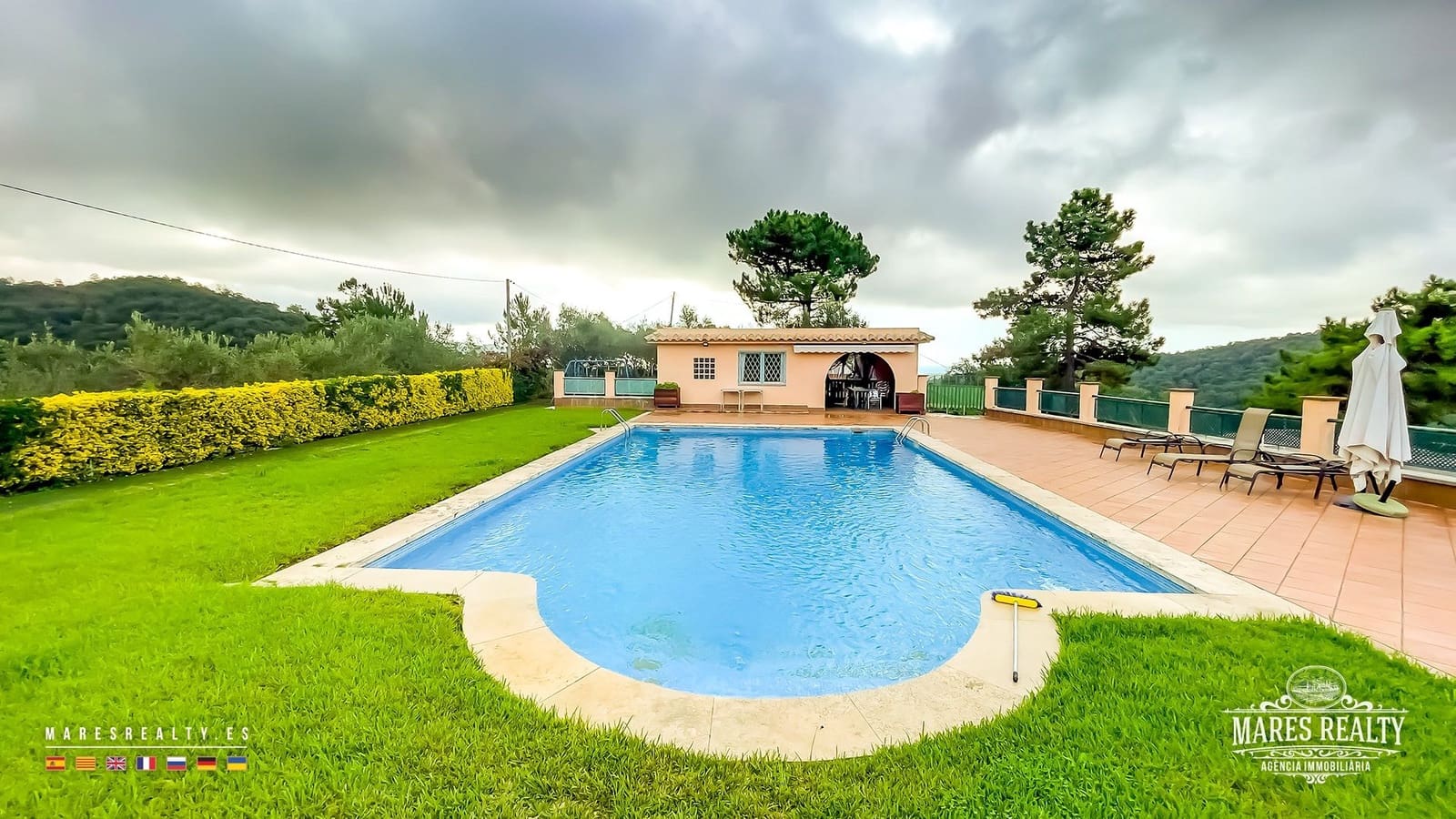 7 sypialnia Willa na sprzedaż w Lloret de Mar z basenem garażem - 695 000 € (Ref: 9256731)