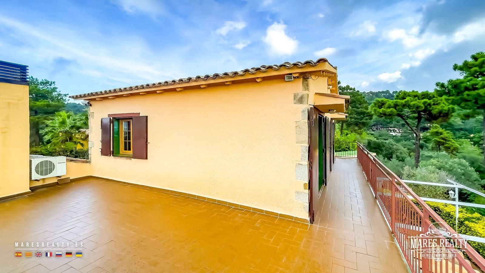 7 sypialnia Willa na sprzedaż w Lloret de Mar z basenem garażem - 695 000 € (Ref: 9256731)