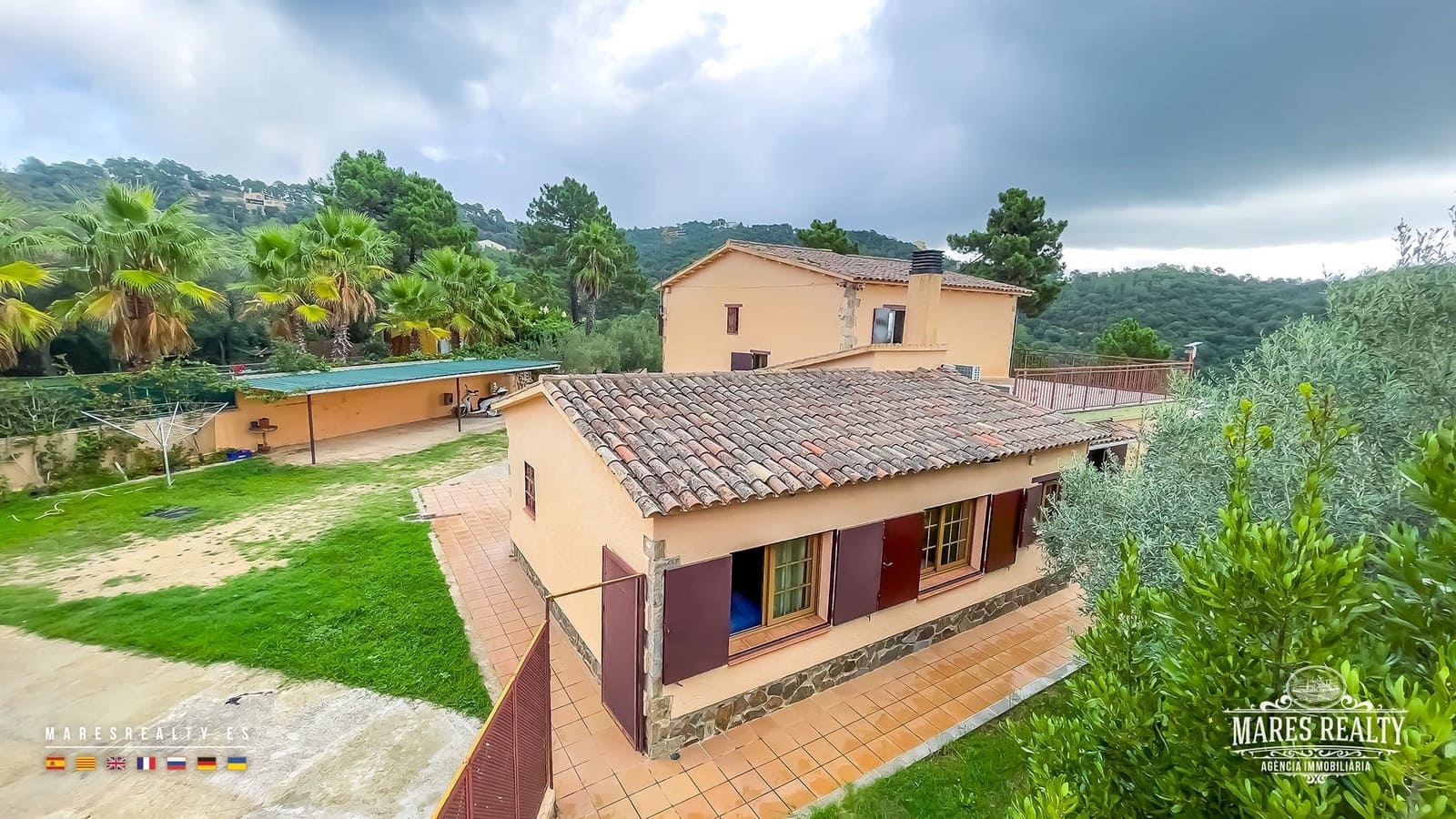 7 sypialnia Willa na sprzedaż w Lloret de Mar z basenem garażem - 695 000 € (Ref: 9256731)