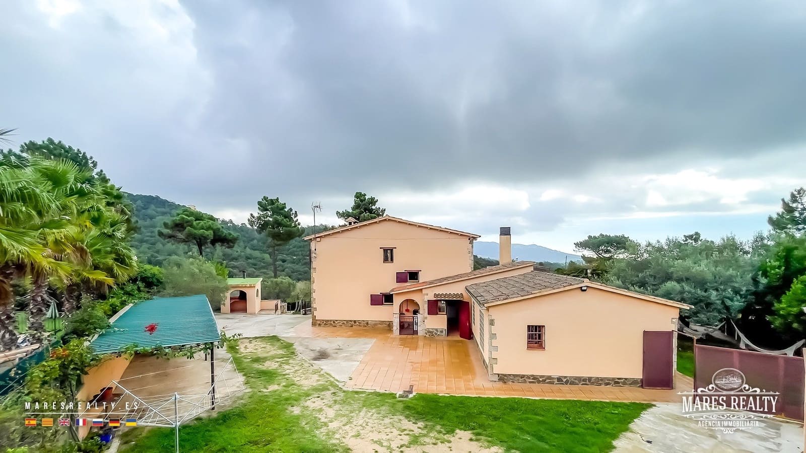 7 sypialnia Willa na sprzedaż w Lloret de Mar z basenem garażem - 695 000 € (Ref: 9256731)