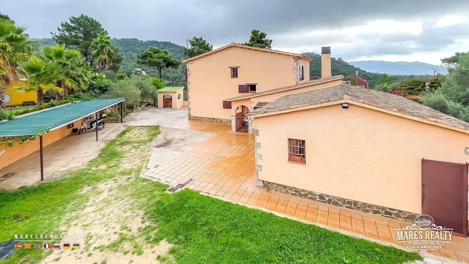 7 sypialnia Willa na sprzedaż w Lloret de Mar z basenem garażem - 695 000 € (Ref: 9256731)