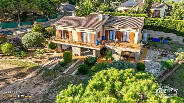 4 bedroom Villa for sale in Lloret de Mar with pool garage - € 668,000 (Ref: 9256732)