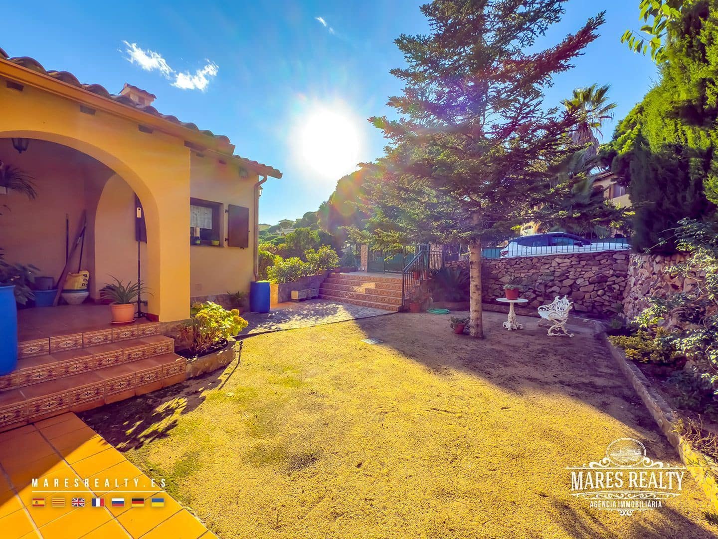 4 bedroom Villa for sale in Lloret de Mar with pool garage - € 668,000 (Ref: 9256732)