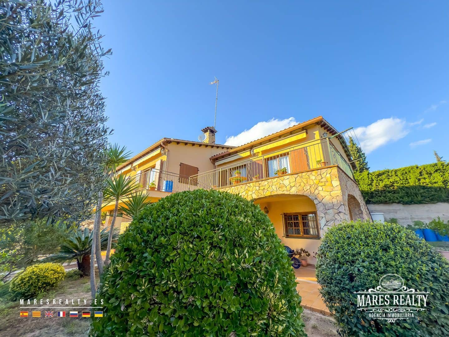 4 bedroom Villa for sale in Lloret de Mar with pool garage - € 668,000 (Ref: 9256732)