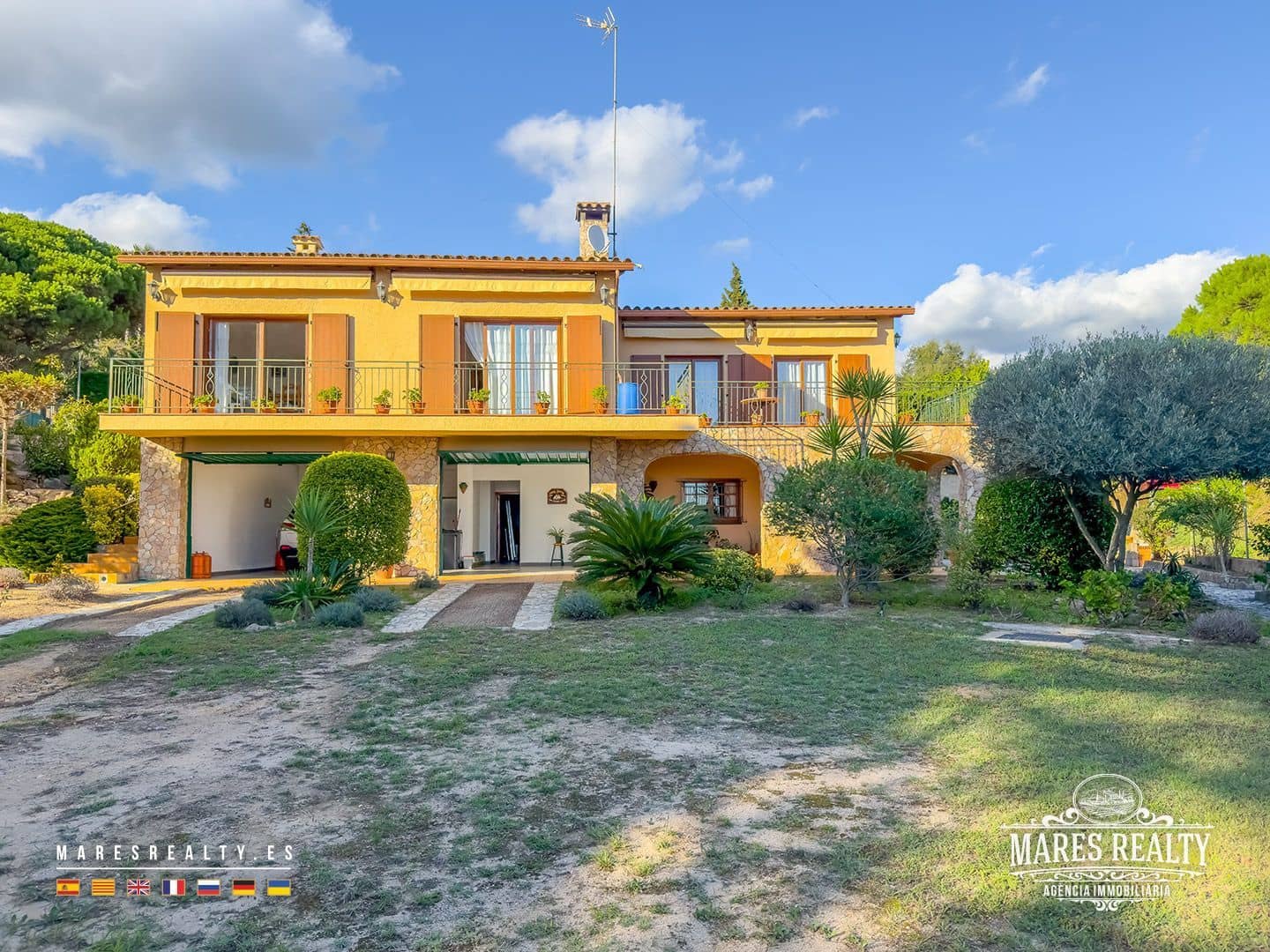 4 bedroom Villa for sale in Lloret de Mar with pool garage - € 668,000 (Ref: 9256732)
