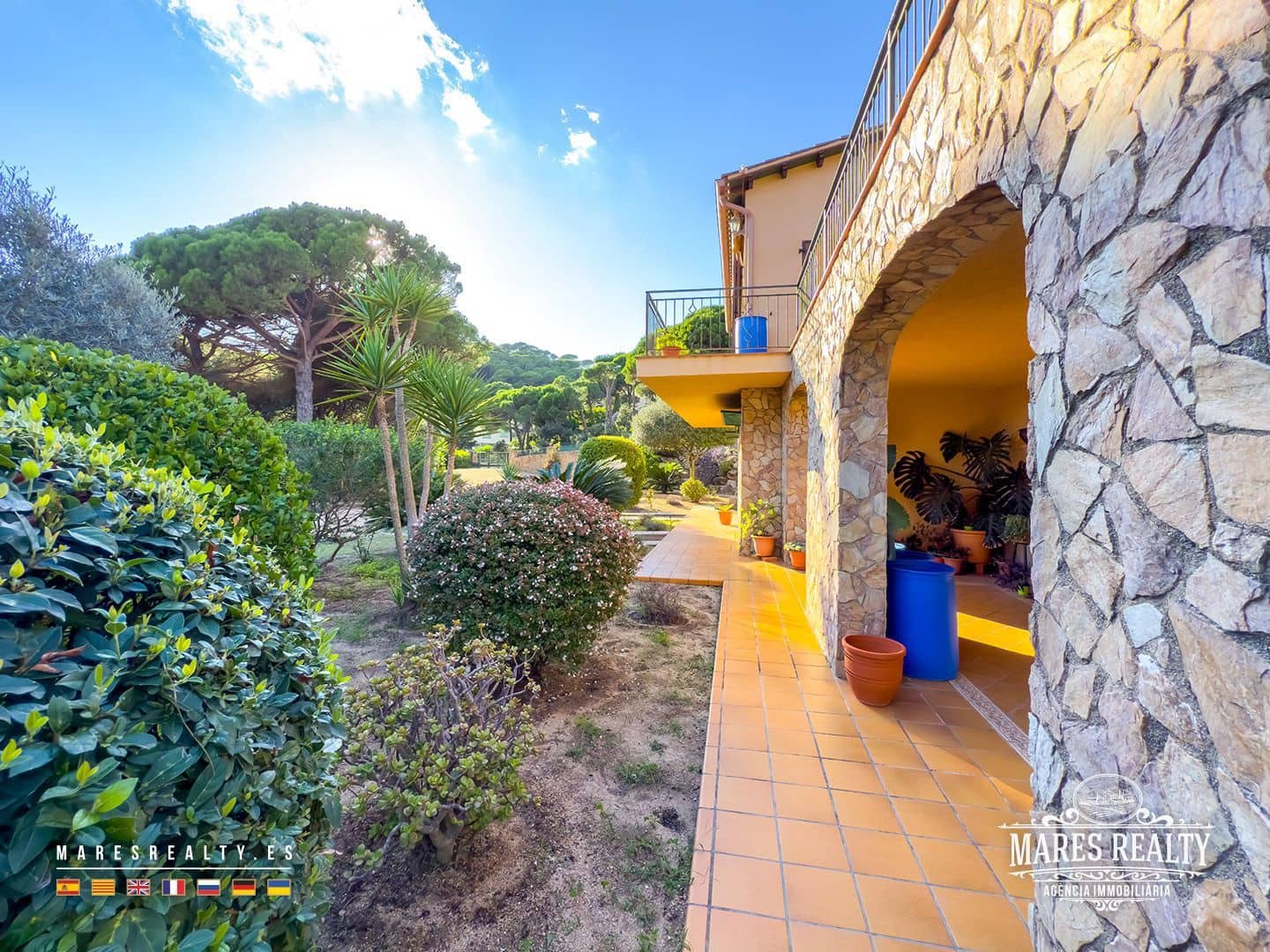 4 bedroom Villa for sale in Lloret de Mar with pool garage - € 668,000 (Ref: 9256732)