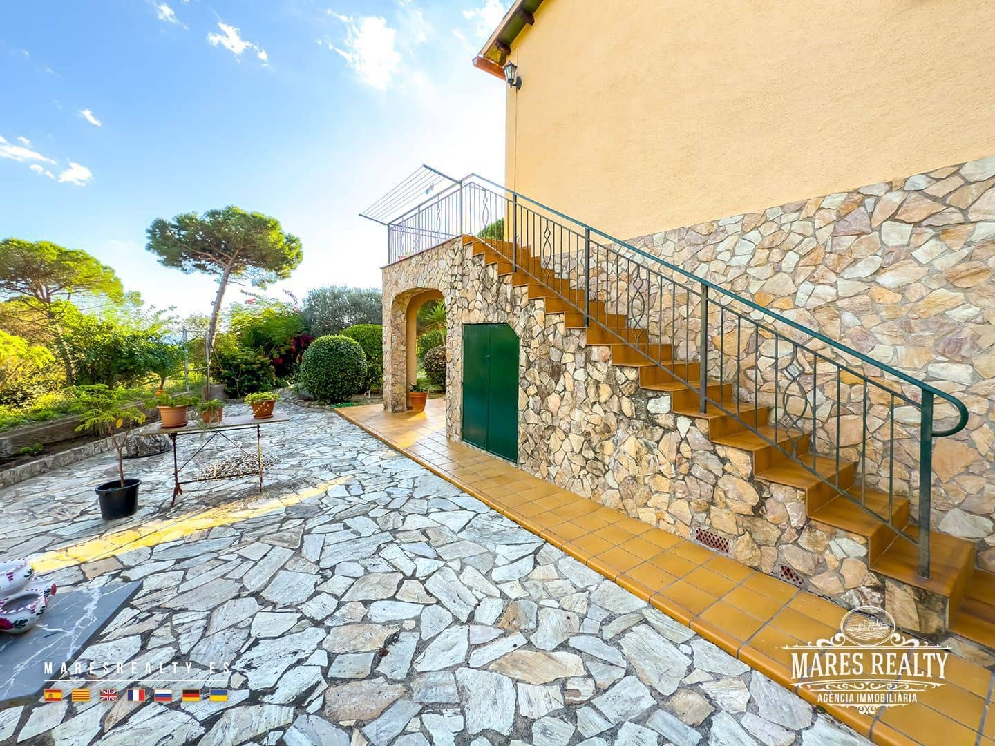 4 bedroom Villa for sale in Lloret de Mar with pool garage - € 668,000 (Ref: 9256732)