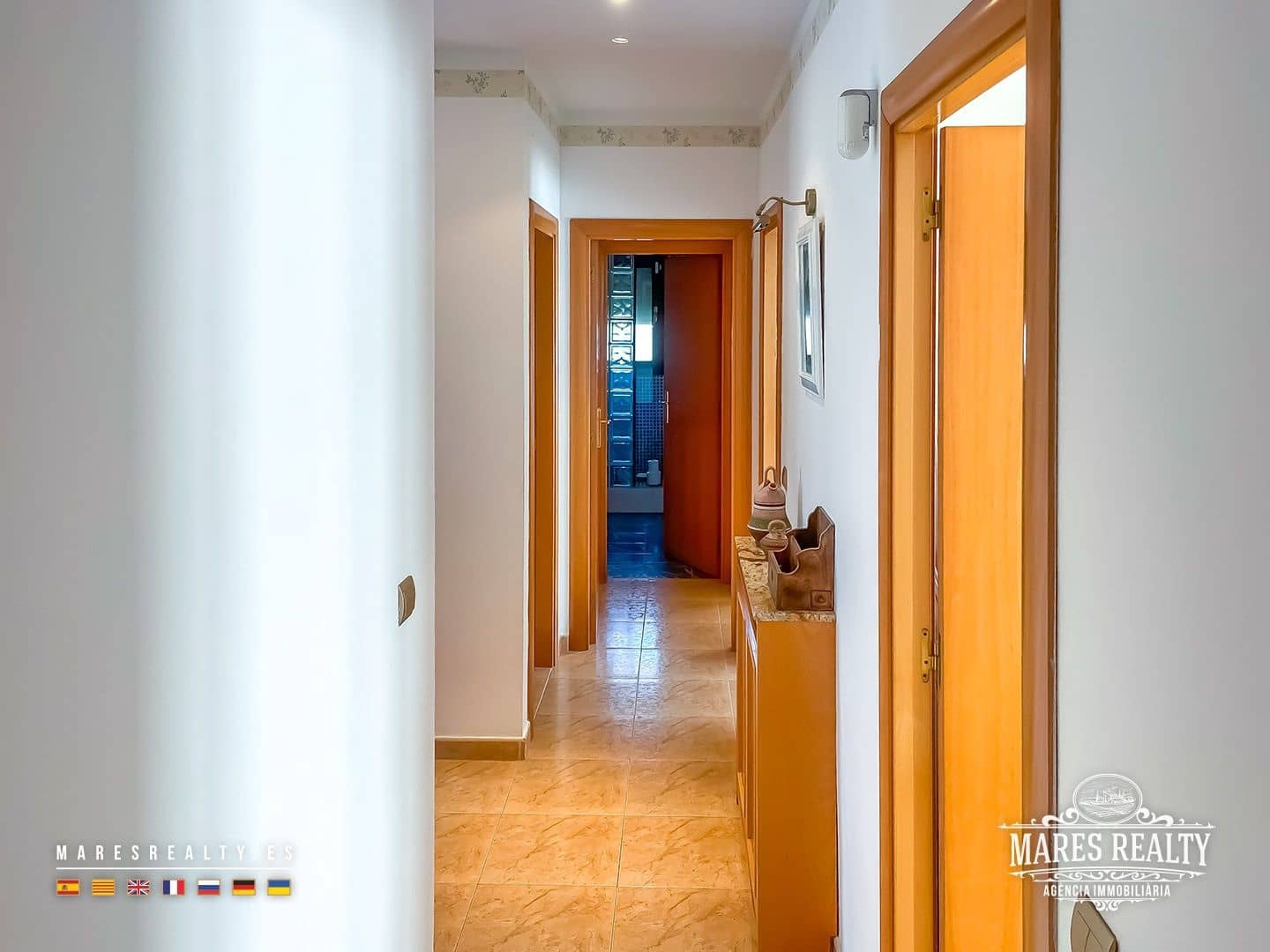 4 slaapkamer Villa te koop in Sils met zwembad garage - € 950.000 (Ref: 9262164)